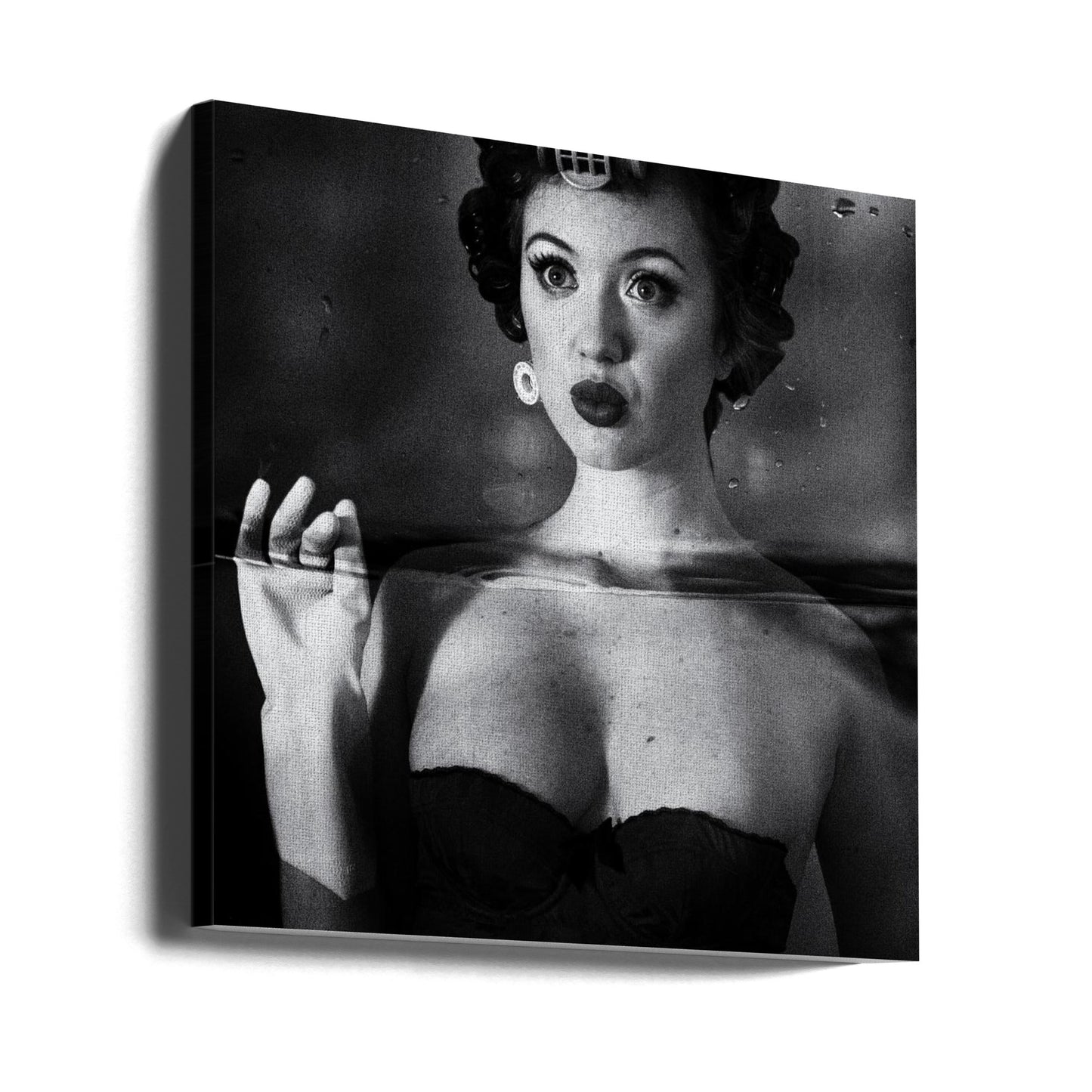 Ei hukkumassa, heiluttaa | Canvastaulut