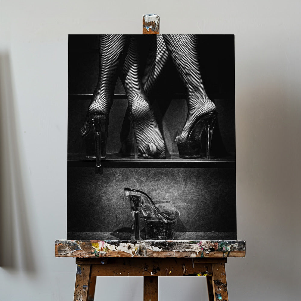 Jalkojensa pohjalla | Canvastaulut