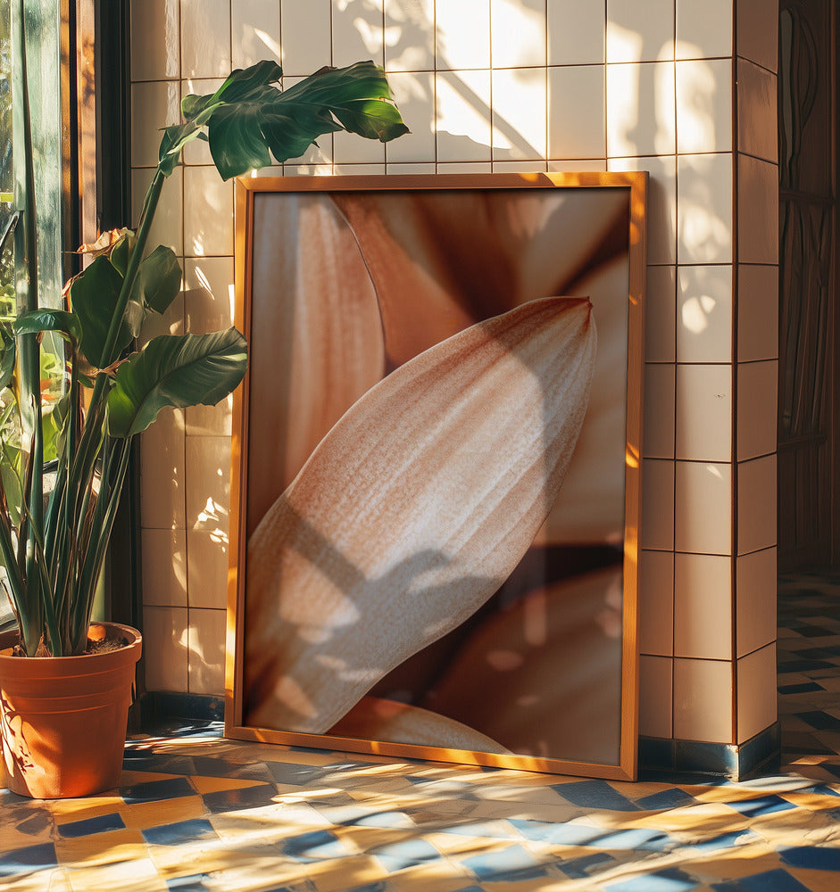 Bernsteinfarbene Blütenblatt-Eleganz | Poster