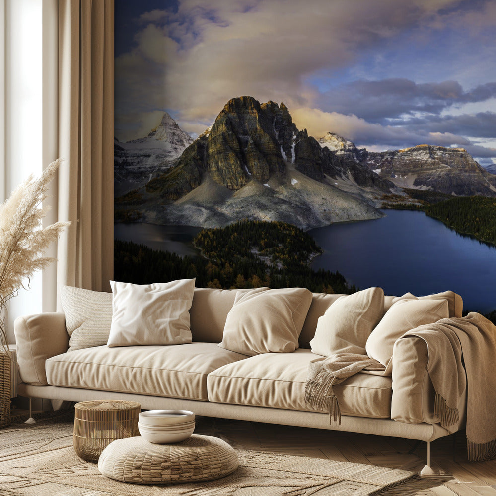 Auringonnousu Assiniboine-vuorella | Valokuvatapetit