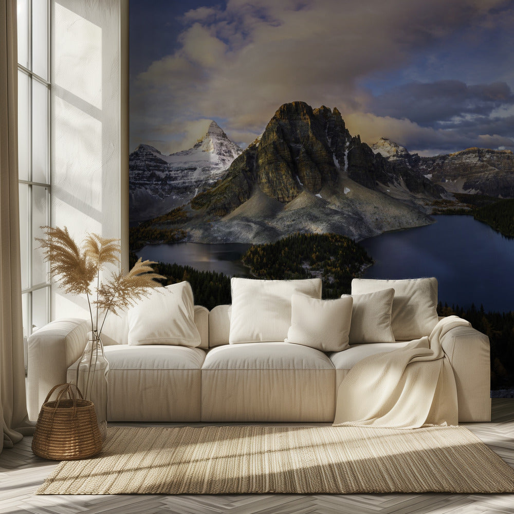 Auringonnousu Assiniboine-vuorella | Valokuvatapetit