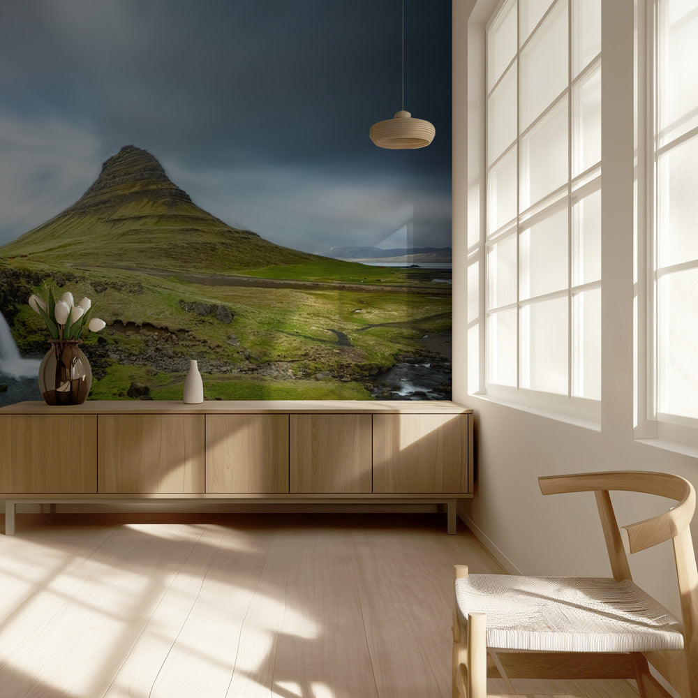 Vesiputous ja vuori | Valokuvatapetit