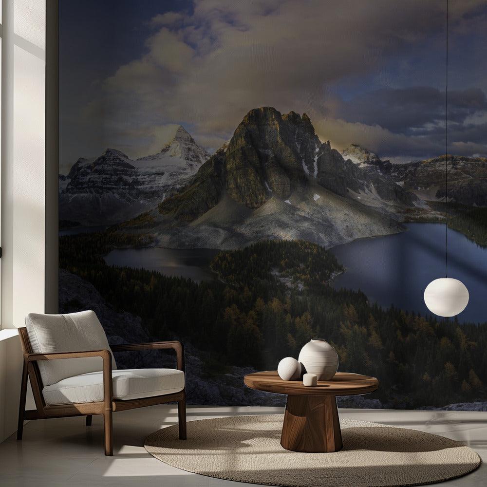 Auringonnousu Assiniboine-vuorella | Valokuvatapetit