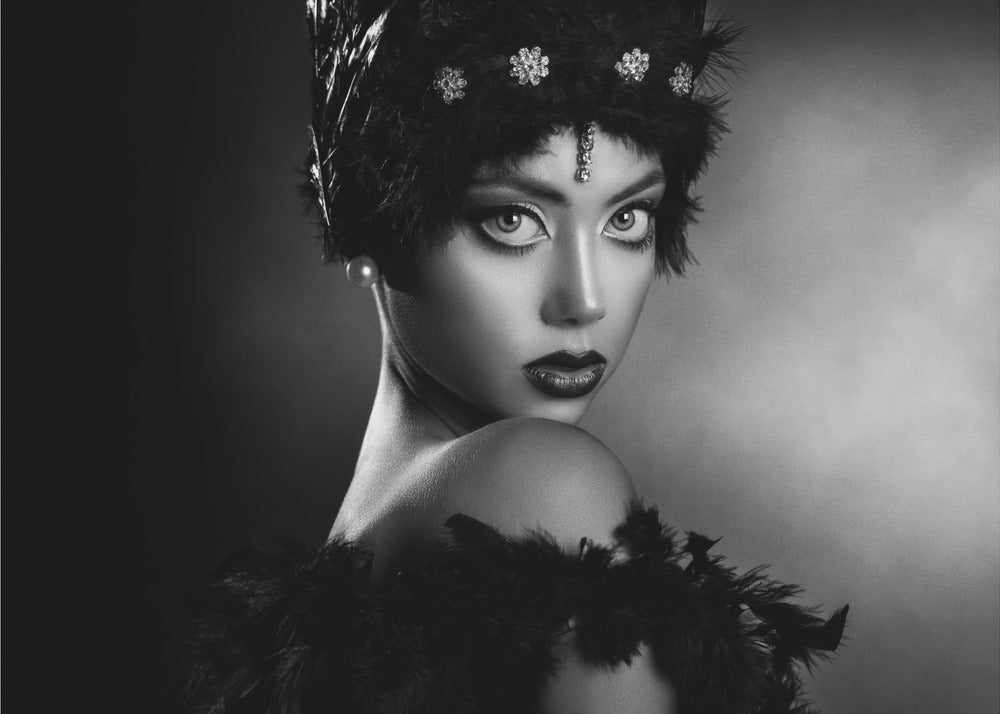 Anita mustassa | Canvastaulut