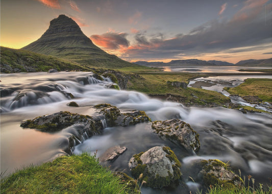 aikaisin aamulla | Valokuvatapetit