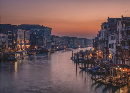 Venetsian Canal Grande auringonlaskussa | Julisteet - Taidevedokset
