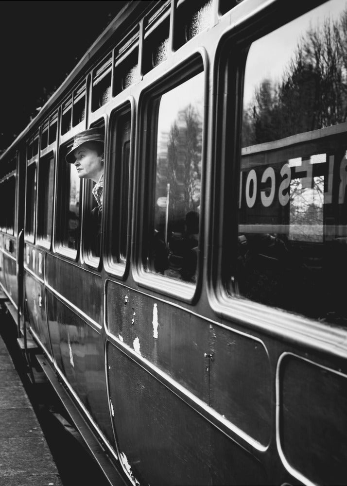 The Goodbye Girl ....leaving | Canvas