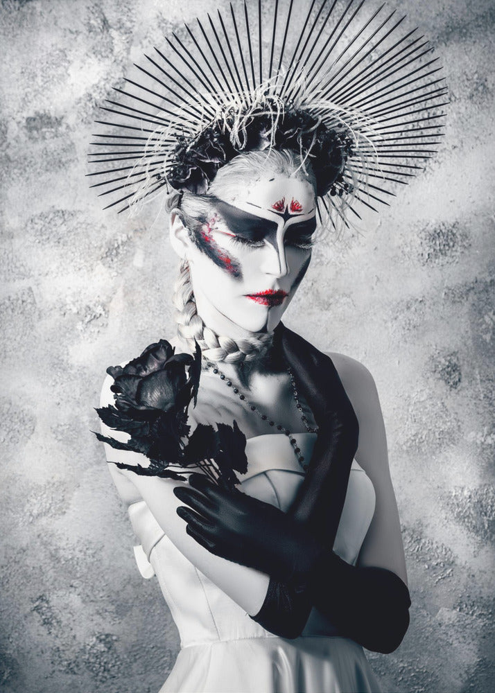 Ein schmerzhafter Dorn auf einer schwarzen Rose | Leinwand-Bilder