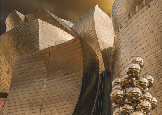 Reflections on spheres (Serie Guggenheim Bilbao) | Wallpaper