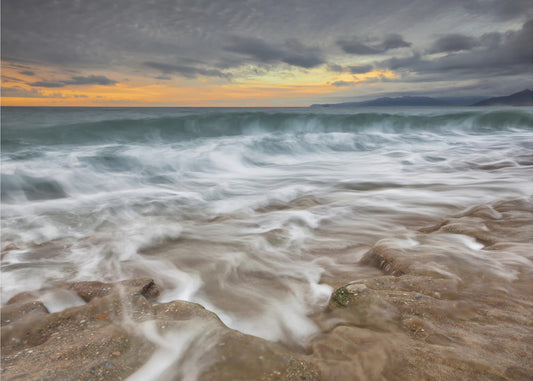 Wave in motion | Wallpaper